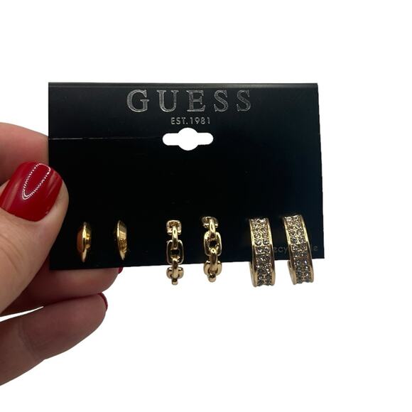 NWT Macy's GUESS Gold Mini Hoop Earring Set of 3 Chunky Chain Pave Crystal NEW - Picture 2 of 7
